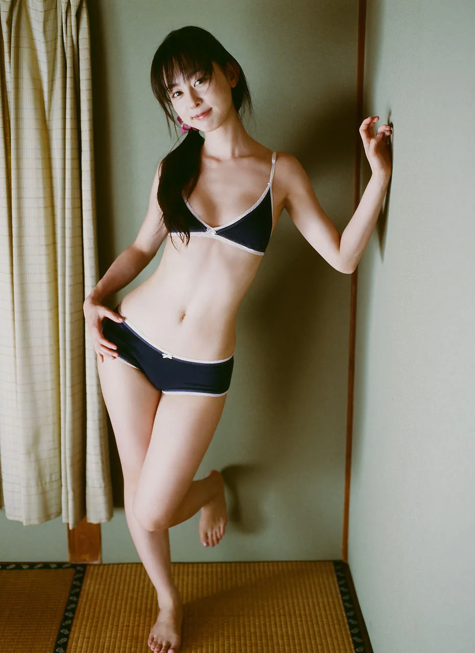 [Image.tv] Album ảnh "Chờ đợi tôi" của Akiyama Rina - 10
