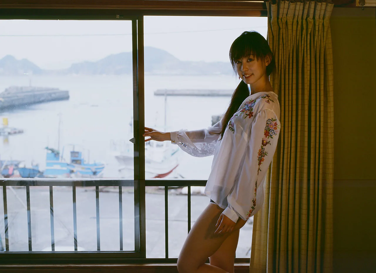 [Image.tv] Album ảnh "Chờ đợi tôi" của Akiyama Rina - 8