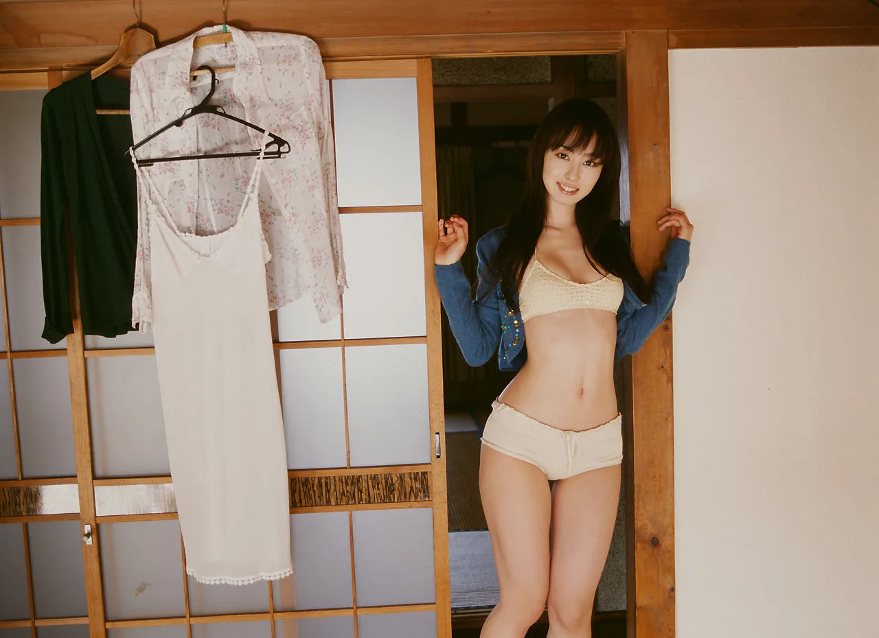 [Image.tv] Album ảnh "Chờ đợi tôi" của Akiyama Rina - 30