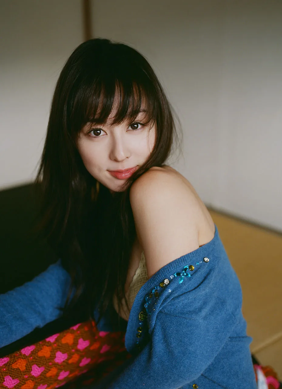 [Image.tv] Album ảnh "Chờ đợi tôi" của Akiyama Rina - 29